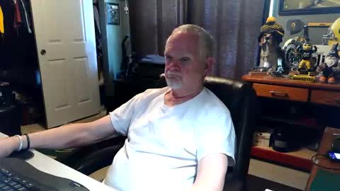 midwestdad09 online show from May 2026 07:11:01 PM