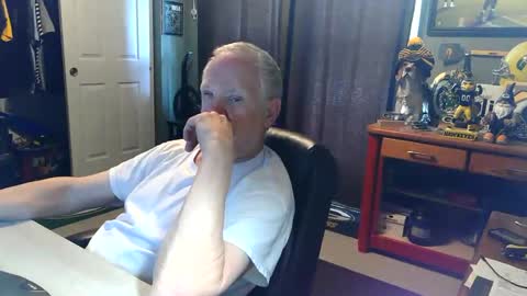 midwestdad09 online show from May 2026 07:09:01 PM
