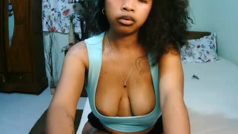 miel_07 online show from May 2026 06:32:03 AM
