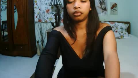 miel_07 online show from May 2026 05:35:01 AM