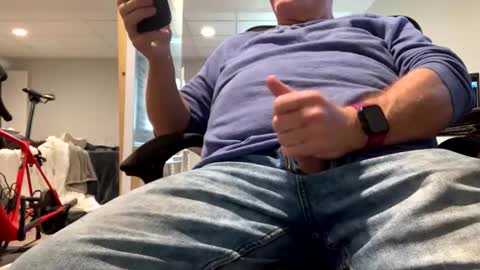 miggie001 online show from November 2025 05:08:01 PM