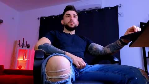 MightyAaron online show from March 2026 03:33:01 AM