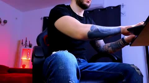 MightyAaron online show from April 2026 02:20:02 AM