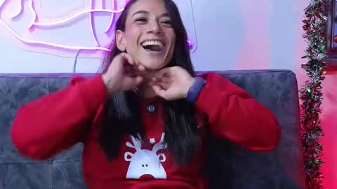 Laura online show from December 2025 10:39:02 PM