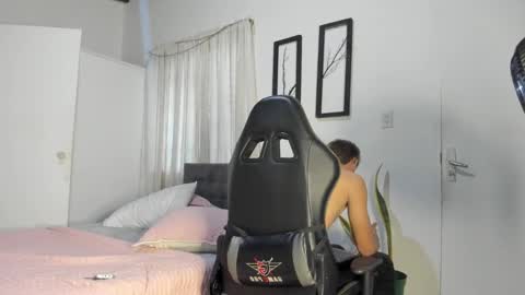 Miguel Hernandez online show from January 2025 09:10:01 PM