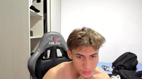 Miguel Hernandez online show from November 2025 11:07:02 PM