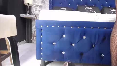 miha_califa online show from December 2025 12:22:01 PM