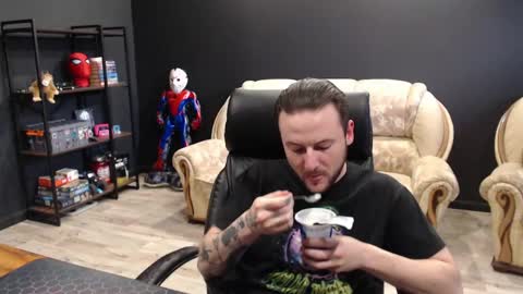 Misha Winchester online show from April 2026 11:36:01 AM