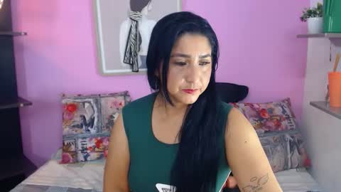 Snapshot of miia_rousee_ chatting on April 2026 11:31:01 PM ROUSSE online show from April 2026 11:31:01 PM