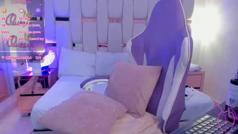 Miia Schwarz  online show from February 2026 04:00:01 PM