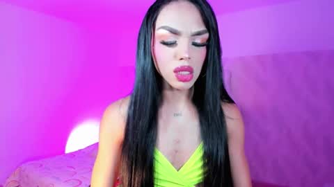 Snapshot of miia_sophia chatting on January 2026 02:59:01 AM online show from January 2026 02:59:01 AM