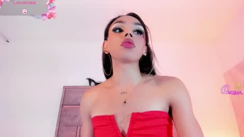 Snapshot of miia_sophia chatting on February 2026 08:37:02 PM online show from February 2026 08:37:02 PM