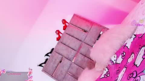 Snapshot of miia_sophia chatting on February 2026 09:41:02 AM online show from February 2026 09:41:02 AM