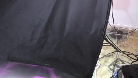 Mia online show from March 2025 04:33:02 PM