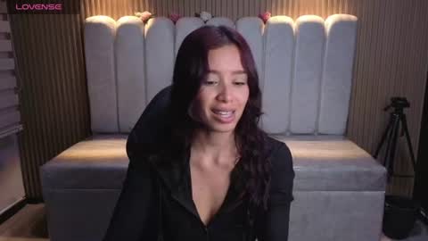 miiaa_evans1 online show from July 2026 07:42:02 PM