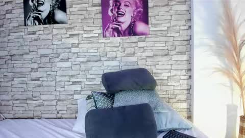 miiaa_monroe online show from February 2026 12:23:02 PM