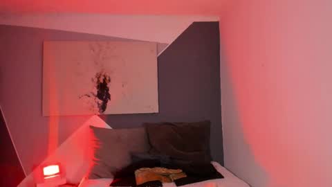 miiaawallace online show from November 2025 10:30:01 PM