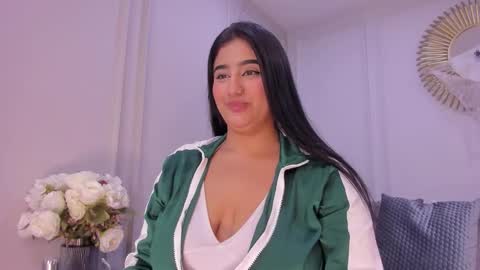 Snapshot of miiah_parker chatting on November 2025 01:01:02 PM MIAH PARKER online show from November 2025 01:01:02 PM