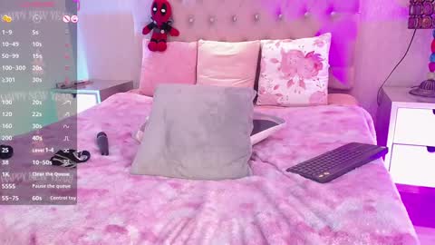 Lucii online show from October 2025 09:24:01 PM