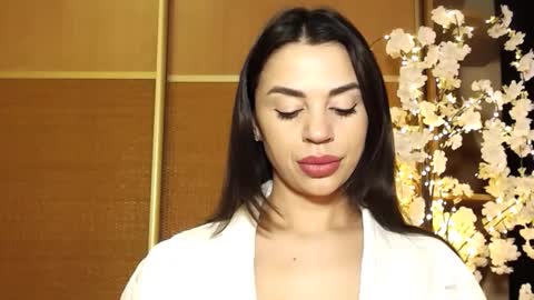 Snapshot of mika_gold7 chatting on January 2025 09:45:02 AM Mika online show from January 2025 09:45:02 AM