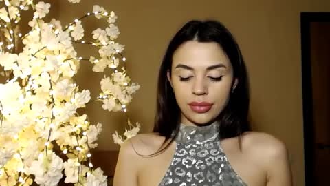 Snapshot of mika_gold7 chatting on January 2025 05:48:01 PM Mika online show from January 2025 05:48:01 PM