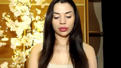 Snapshot of mika_gold7 chatting on February 2025 12:18:02 PM Mika online show from February 2025 12:18:02 PM