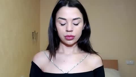 Snapshot of mika_gold7 chatting on February 2025 11:38:02 AM Mika online show from February 2025 11:38:02 AM