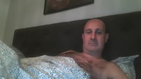 mikael_r52 online show from May 2026 10:17:01 PM