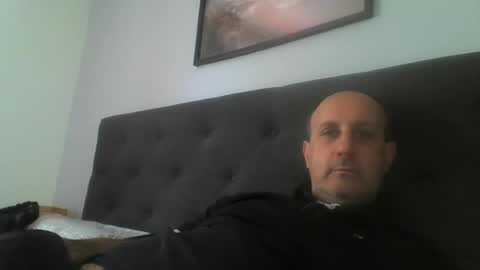mikael_r52 online show from May 2026 12:13:01 PM