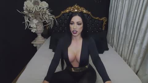 Snapshot of mikaelajensen chatting on March 2026 04:03:01 AM Mikaela online show from March 2026 04:03:01 AM