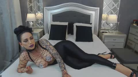 Snapshot of mikaelajensen chatting on April 2026 02:59:02 AM Mikaela online show from April 2026 02:59:02 AM