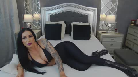 Snapshot of mikaelajensen chatting on May 2026 03:04:02 AM Mikaela online show from May 2026 03:04:02 AM