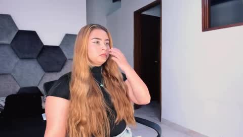 Snapshot of mikaelastonne chatting on April 2026 07:01:01 PM Mikaela blondie bigass online show from April 2026 07:01:01 PM
