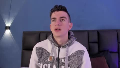 mikael online show from October 2025 04:13:02 AM