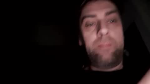 Snapshot of mikavfr chatting on December 2025 04:28:02 AM Mika online show from December 2025 04:28:02 AM