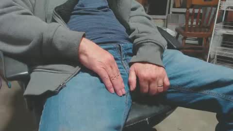 mike694fun online show from December 2024 10:43:02 PM