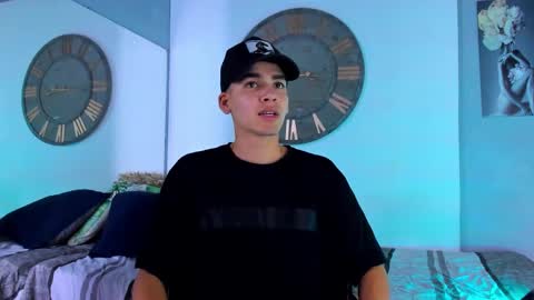 Mike 0233 online show from December 2024 03:44:02 AM