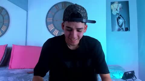 Mike 0233 online show from December 2024 04:06:01 AM