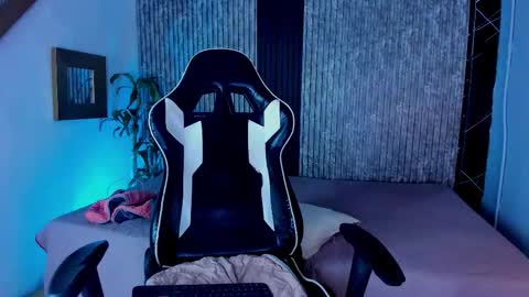 Mike 0233 online show from September 2025 07:08:01 AM