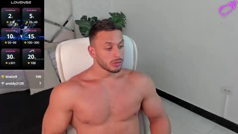 Snapshot of mike_belle chatting on March 2025 01:06:01 AM Mike Belle online show from March 2025 01:06:01 AM