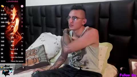 Snapshot of mike_bennet chatting on February 2026 12:29:01 AM Mike Bennet Make me Cum Please online show from February 2026 12:29:01 AM