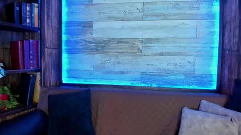   online show from March 2025 05:18:02 AM