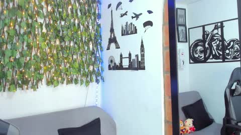 Snapshot of mike_kilian1 chatting on January 2025 01:31:01 PM mike kilian1 online show from January 2025 01:31:01 PM