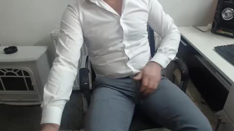 Snapshot of mike_master30 chatting on December 2024 07:48:01 AM MikeMaster online show from December 2024 07:48:01 AM