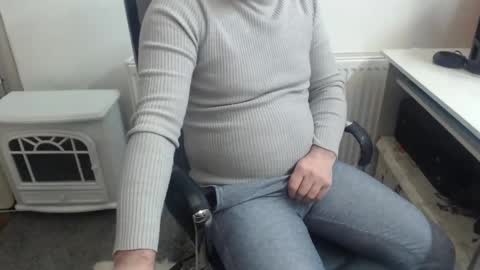 Snapshot of mike_master30 chatting on February 2025 09:22:01 AM MikeMaster online show from February 2025 09:22:01 AM