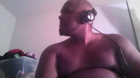 Snapshot of mikebbc123 chatting on December 2024 08:40:01 AM mikebbc123 online show from December 2024 08:40:01 AM