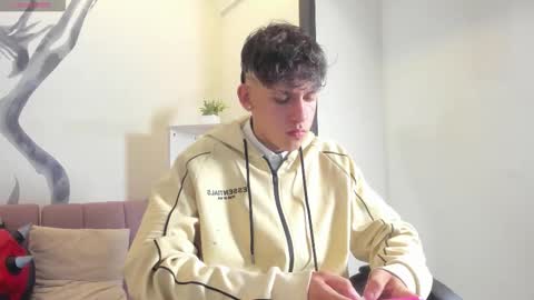 Snapshot of mikebenefleck_1 chatting on February 2026 12:37:01 PM Mike Beneflexk online show from February 2026 12:37:01 PM