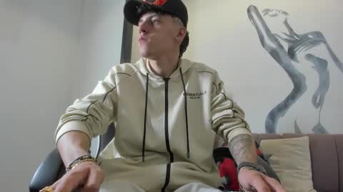 Snapshot of mikebenefleck_1 chatting on February 2026 11:59:01 AM Mike Beneflexk online show from February 2026 11:59:01 AM