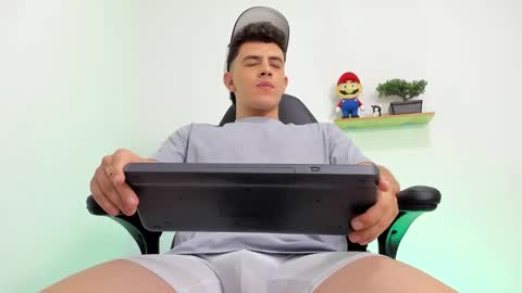 Snapshot of mikecooper_ chatting on November 2025 11:03:01 PM Mike Cooper online show from November 2025 11:03:01 PM