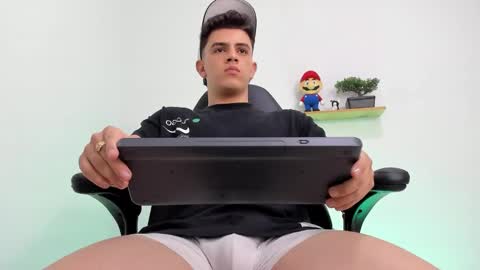 Snapshot of mikecooper_ chatting on November 2025 02:10:02 AM Mike Cooper online show from November 2025 02:10:02 AM